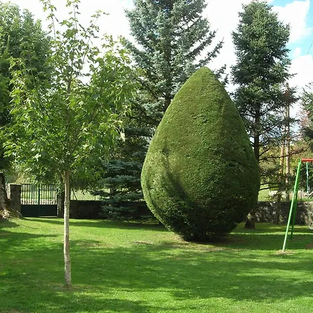 Holiday home Carrefour De La Randonnee, Sud Auvergne *