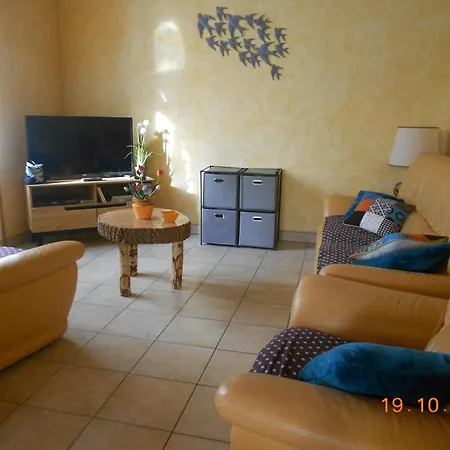 Carrefour De La Randonnee, Sud Auvergne Holiday home *