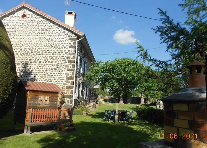Holiday home Carrefour De La Randonnee, Sud Auvergne *