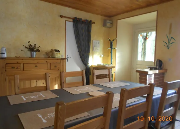 Holiday home Carrefour De La Randonnee, Sud Auvergne *